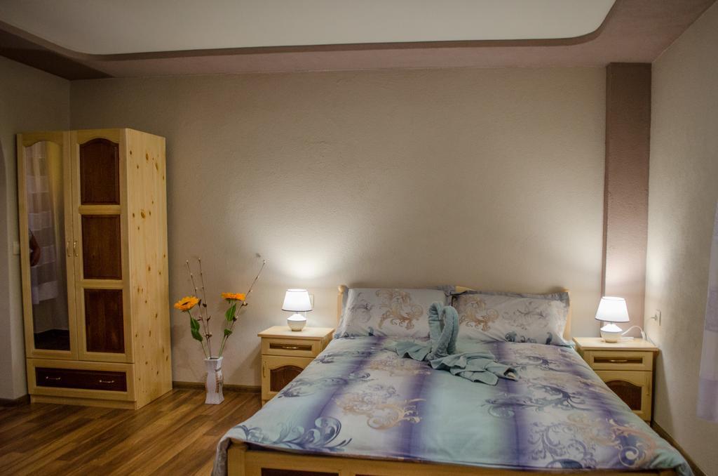 Guesthouse Juli Sapareva Banya Buitenkant foto