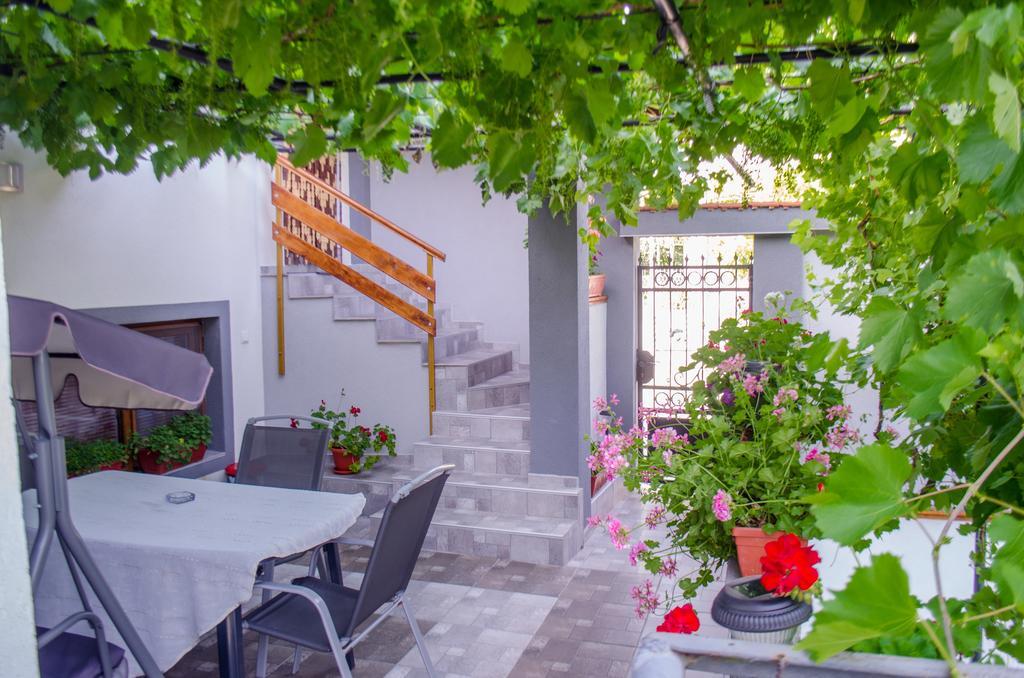 Guesthouse Juli Sapareva Banya Buitenkant foto